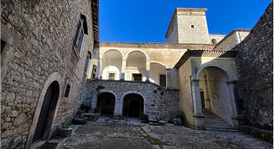Castello di Macchia dIsernia